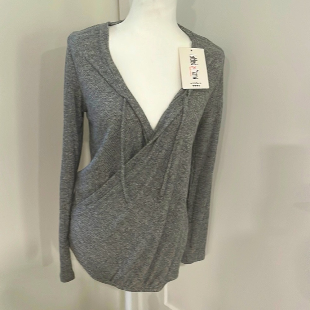 Women’s NWT breastfeeding top